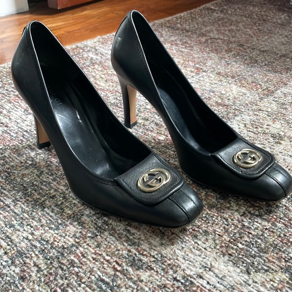 Gucci Logo Pumps Heels